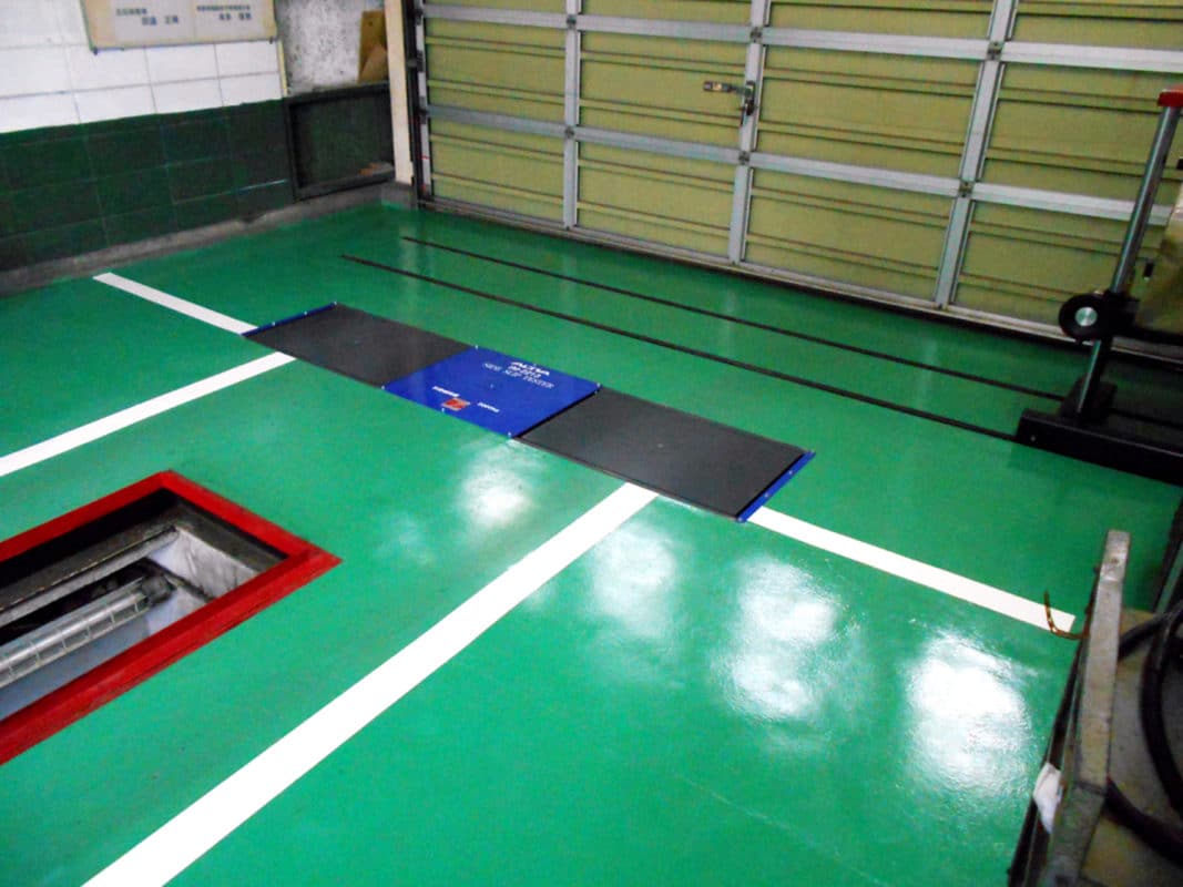 染めQライン・文字塗装