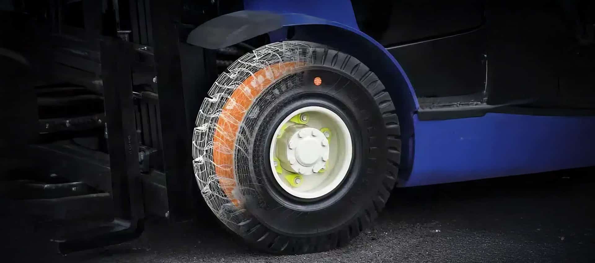 フォークリフト用ノーパンクタイヤM2 1 フォークリフト用ノーパンクタイヤM2イメージ