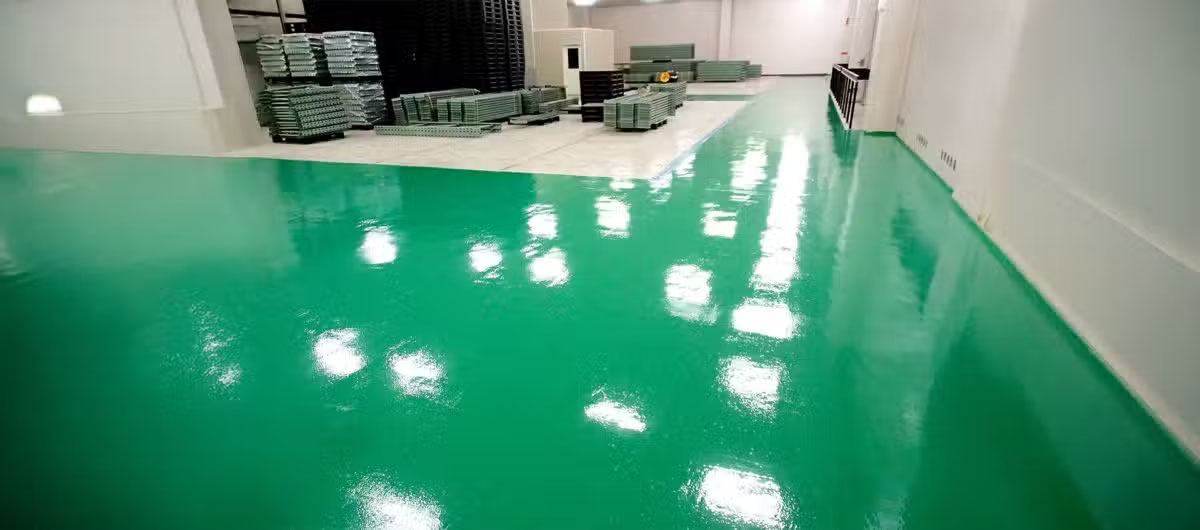 沖縄の過酷な環境にこそ「染めQ」屋内床塗装 1 someq yuka