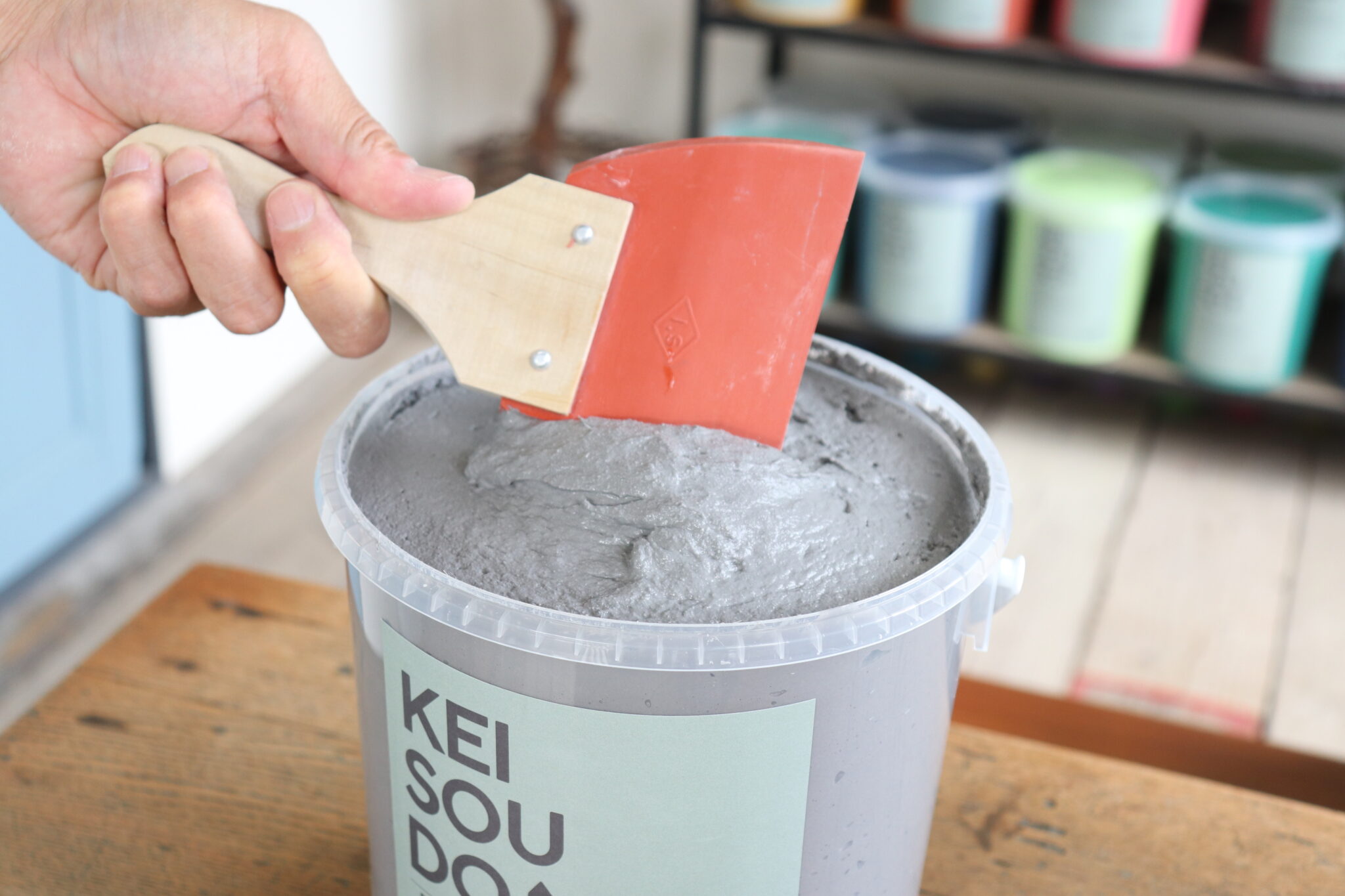 沖縄専用 防カビ強化珪藻土塗り壁材「KEISOUDO+(プラス)」グレー(CLOUD)18kg 4 沖縄専用 防カビ強化珪藻土塗り壁材「KEISOUDO+(プラス)」グレー(CLOUD)18kg - 画像 (4)